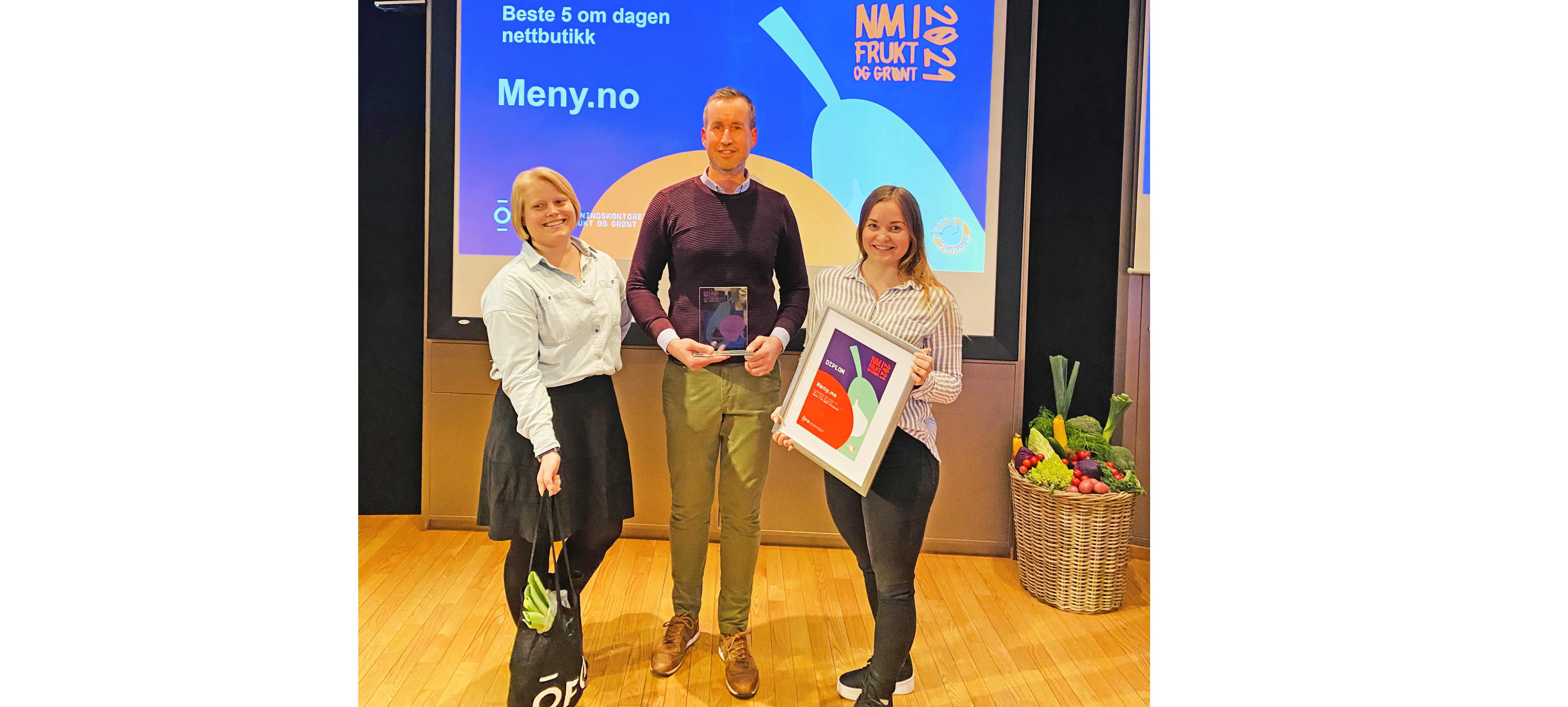 MENY er årets frukt og grøntkjede på nett