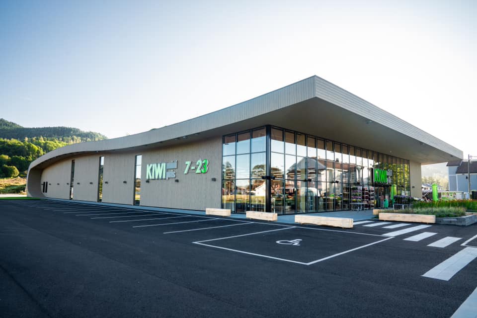 Miljøflaggskipet KIWI Lerberg åpnet